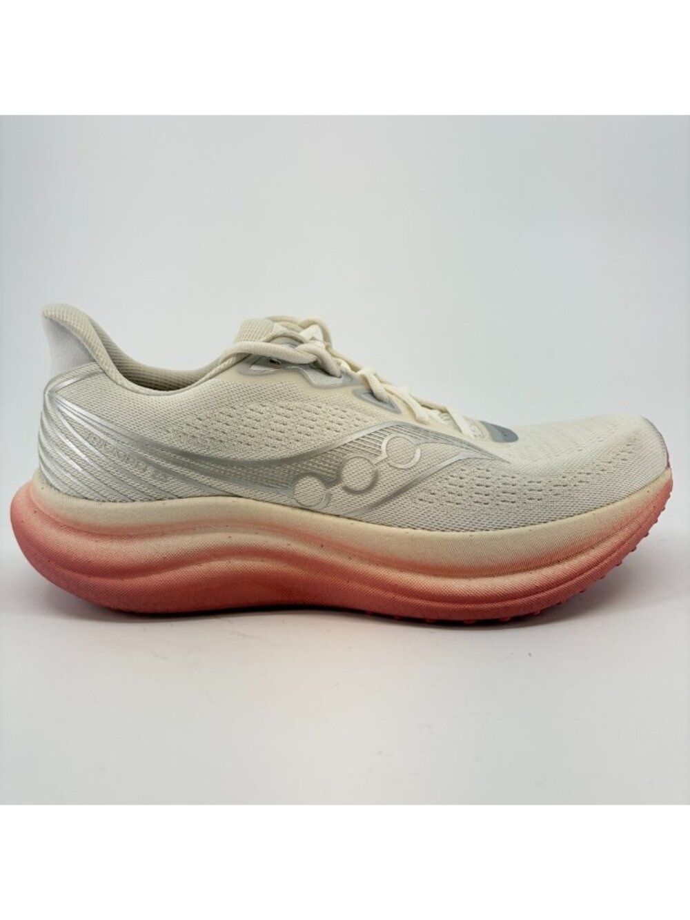 Saucony Triumph 23 Womens Size 9.5 Ivory Mauve Athletic Running Shoes Sneakers